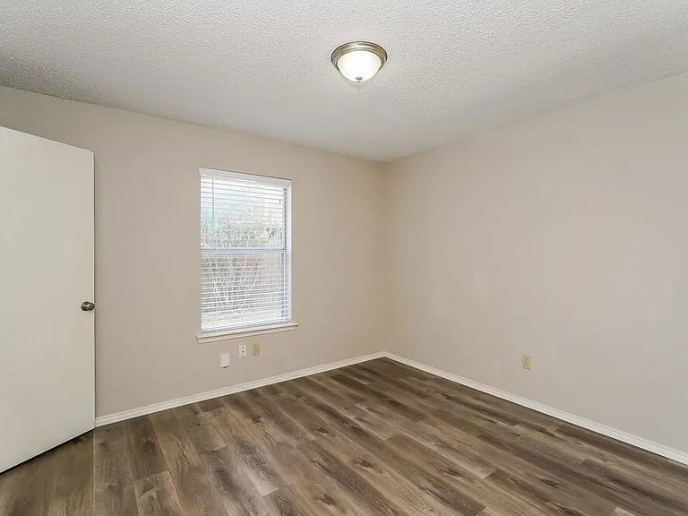 7900 Flowertree Ct — Photo 14