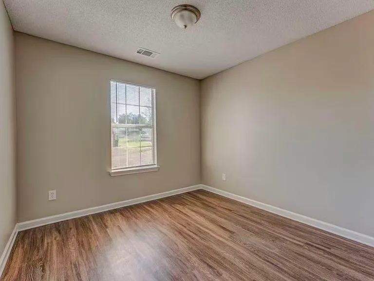 5540 Angelace Dr S — Photo 13