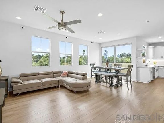 3rd image of 4382 Pacifica Way #1