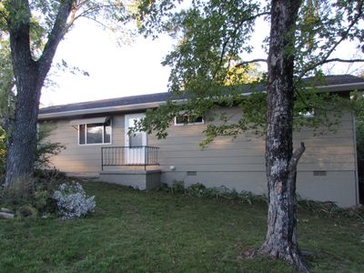 133 Buena Vista Street, Hollister, MO, 65672