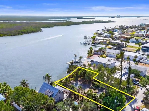 4851 Dolphin LN, FORT MYERS BEACH, FL 33931