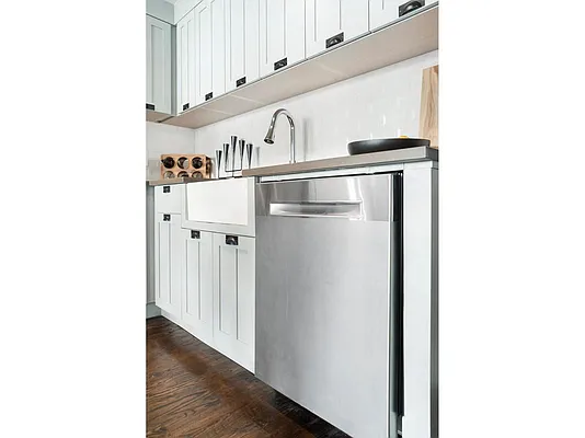 Rented by MEIER | media 9