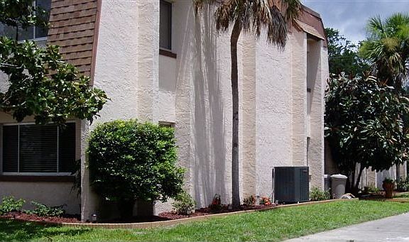 private driveway & patio