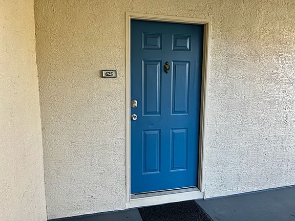 3rd image of 7310 Westpointe Blvd Unit 625-1