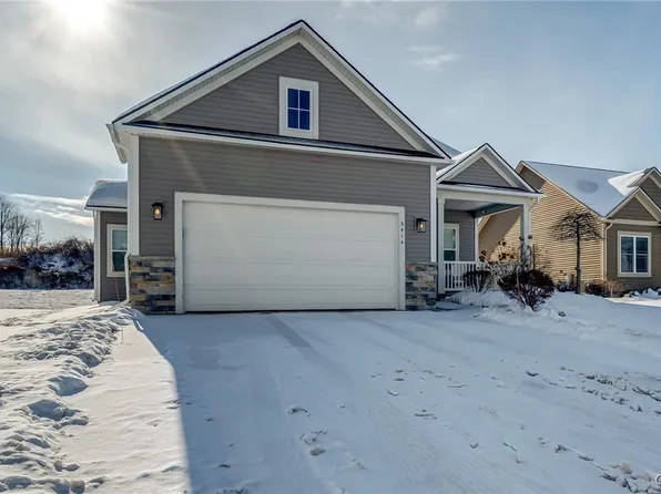 3414 Tall Tree Ln, Baldwinsville, NY 13027