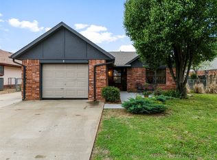 703 W 20th St S, Claremore, OK 74019
