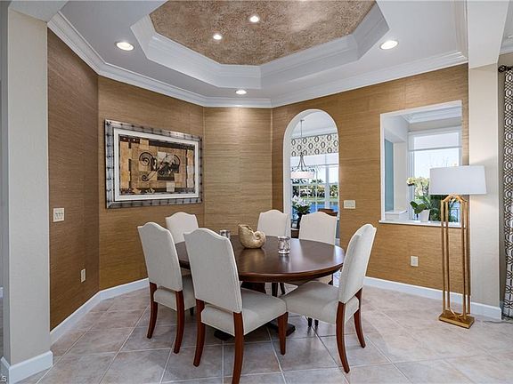 4th image of 26851 Wyndhurst Ct Unit 201