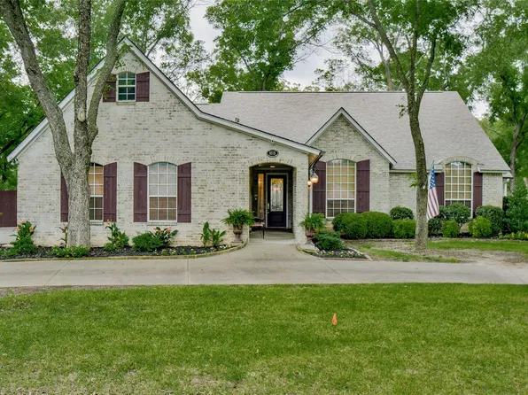 8515 Ravenswood Rd, Granbury, TX 76049