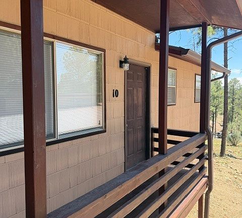 5th image of 303 Racquet Dr #1-10