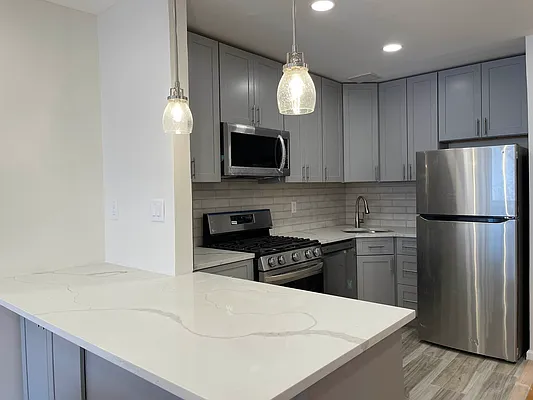 Rented by Peace of Mind Realty | media 22