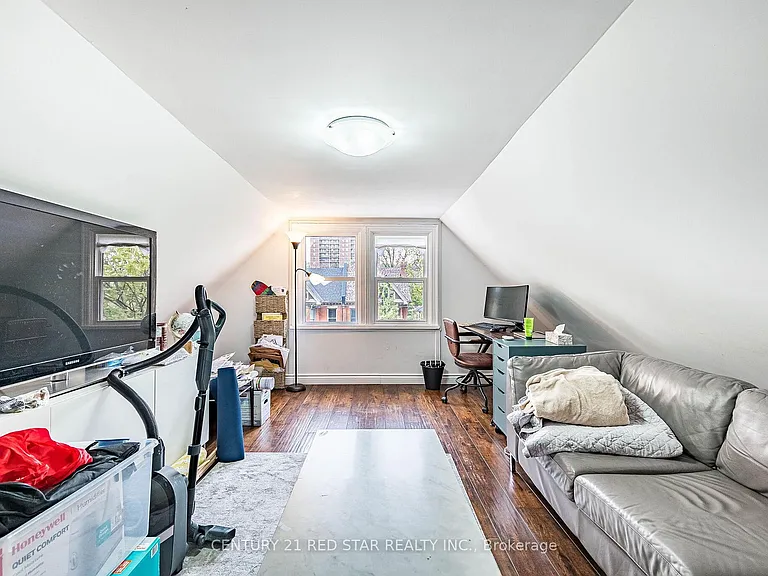 144 Bold St #UPPER — Photo 36