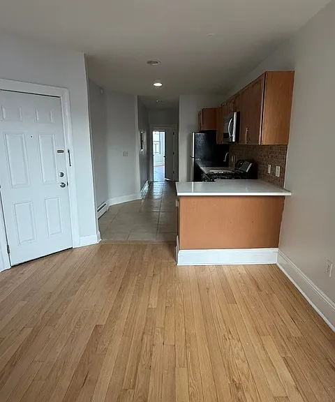 101 Zabriskie St #5 — Photo 9