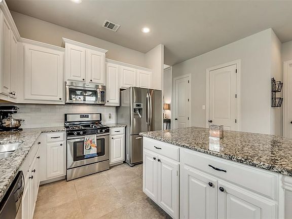 2nd image of 5533 Centeridge Ln