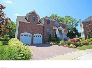 33 Melbloum Ln, Edison, NJ 08837
