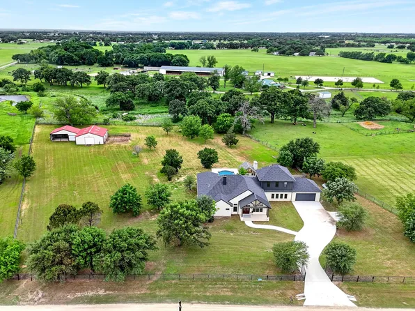 10373 Bobbie Ln, Pilot Point, TX 76258