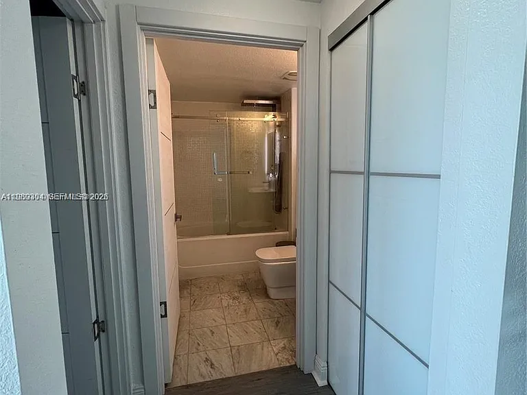 500 NE 29th St #608 — Photo 22