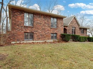 1500 NW Wildwood Dr, Blue Springs, MO 64015