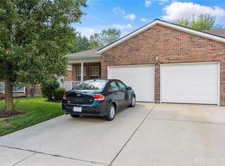 3015 Greentree Dr, Jamestown, OH 45335