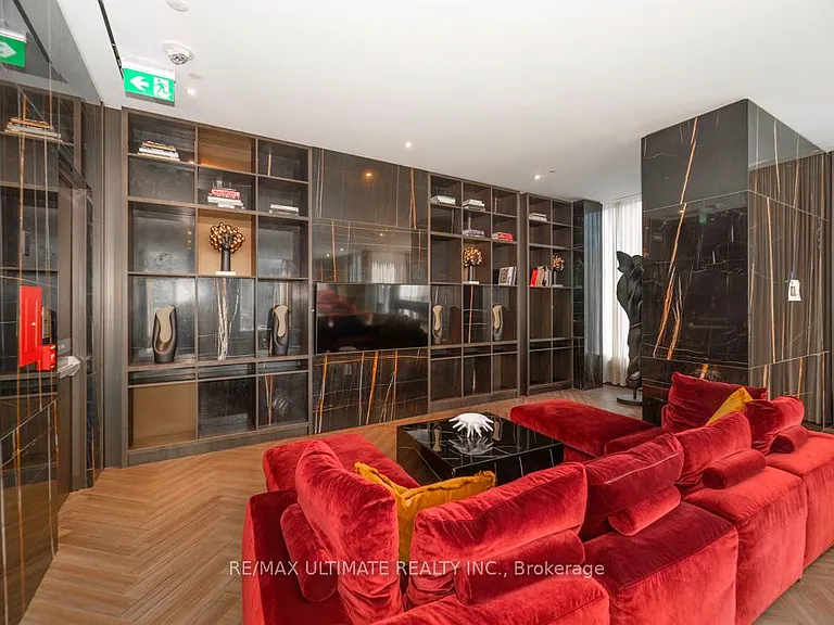 11 Yorkville Ave #1902 — Photo 28