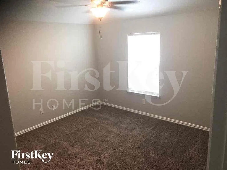 14623 Castle Cove Ln — Photo 18