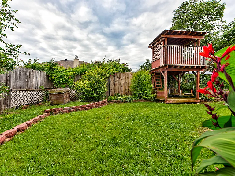 2912 Edinburg Dr — Photo 41