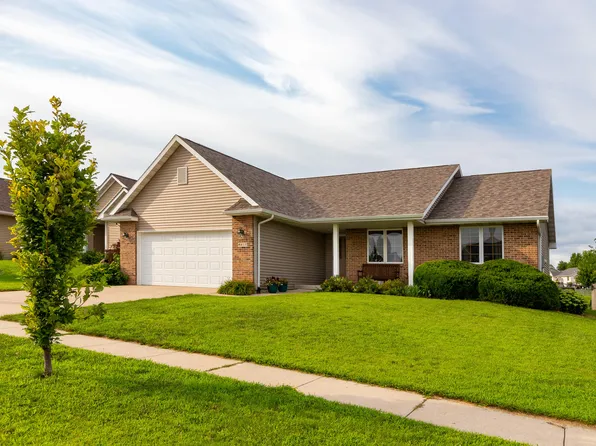 4817 Waller St, Ames, IA 50014