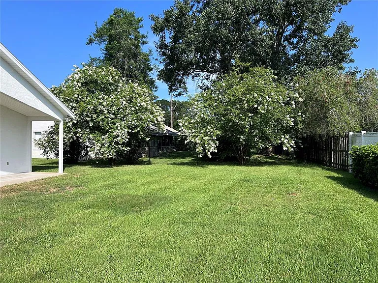 70 Wellesley Ln — Photo 38