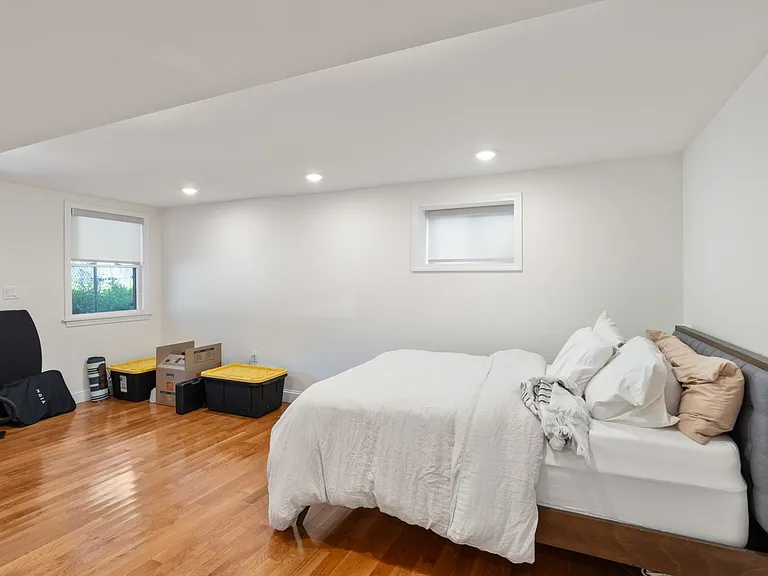 583 Main St #583 — Photo 12