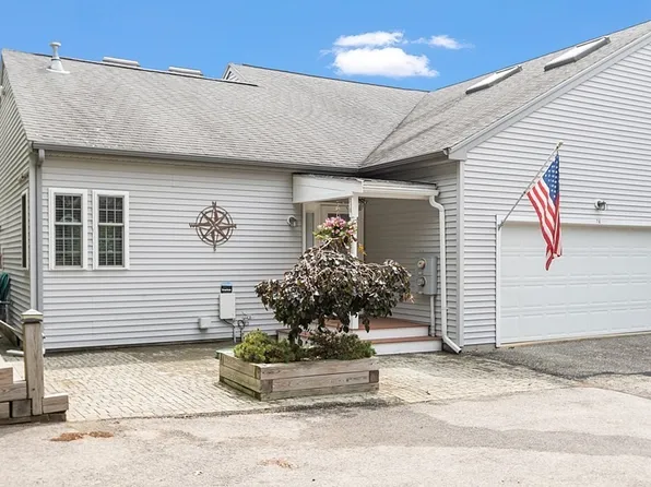 7 Glenmere Ave #A, Gloucester, MA 01930