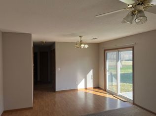 18725 3rd St, Hermitage, MO 65668