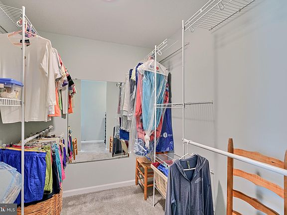 4th image of 27 Bon Oak Ct