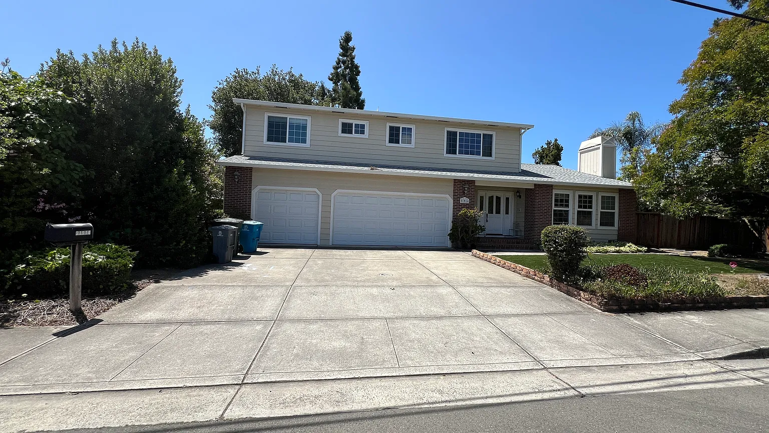 21914 Granada Ave photo 1
