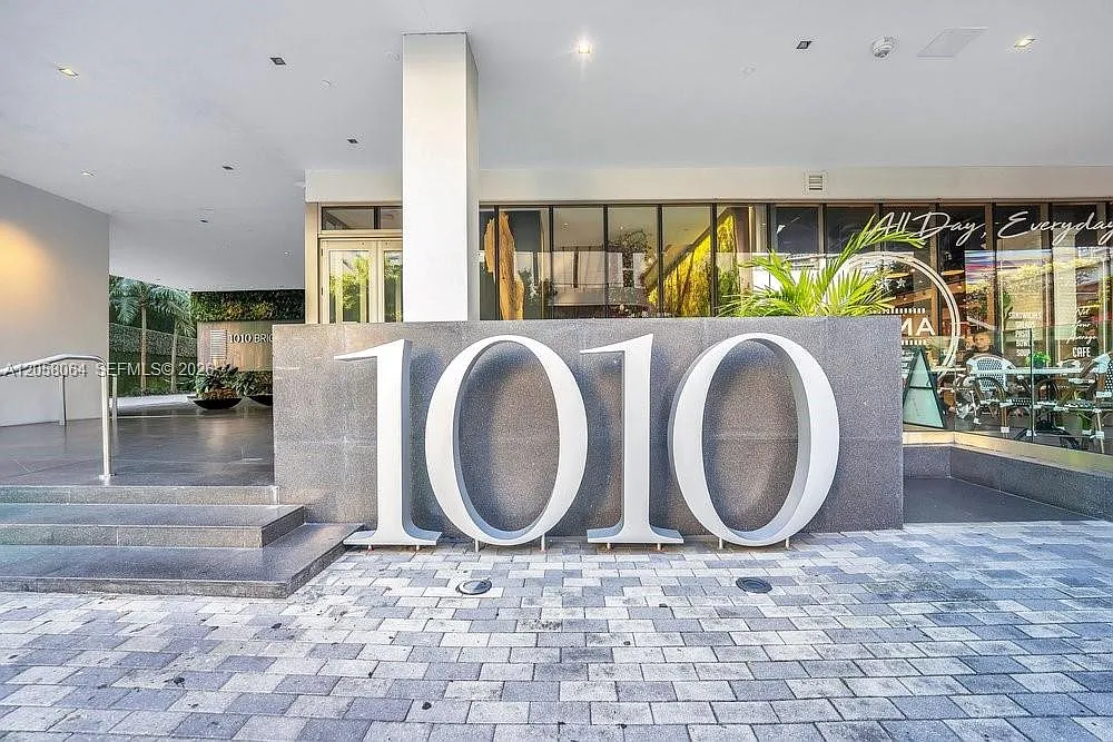 1010 Brickell Condo — Photo 2