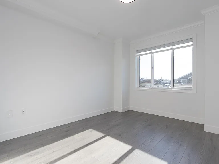 2122 E 32nd Ave #204 — Photo 9