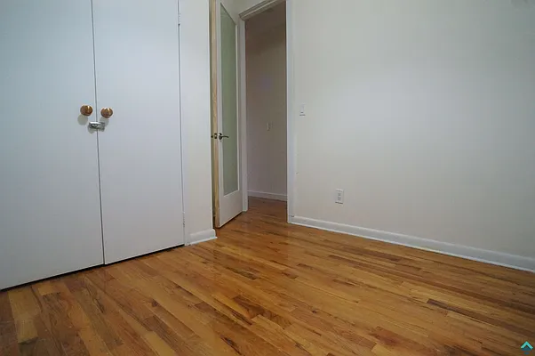 Rented by EXR | media 12