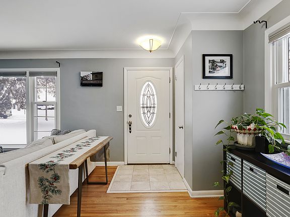 3rd image of 6338 5th Ave S