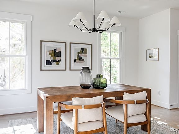 4th image of 616 W 20th St