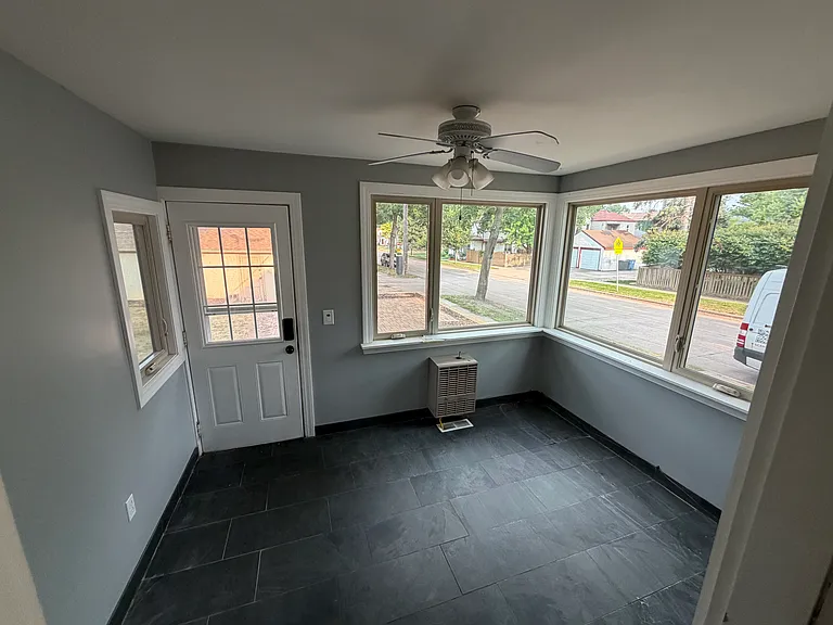 2301 McKinley St NE #UPPER — Photo 7