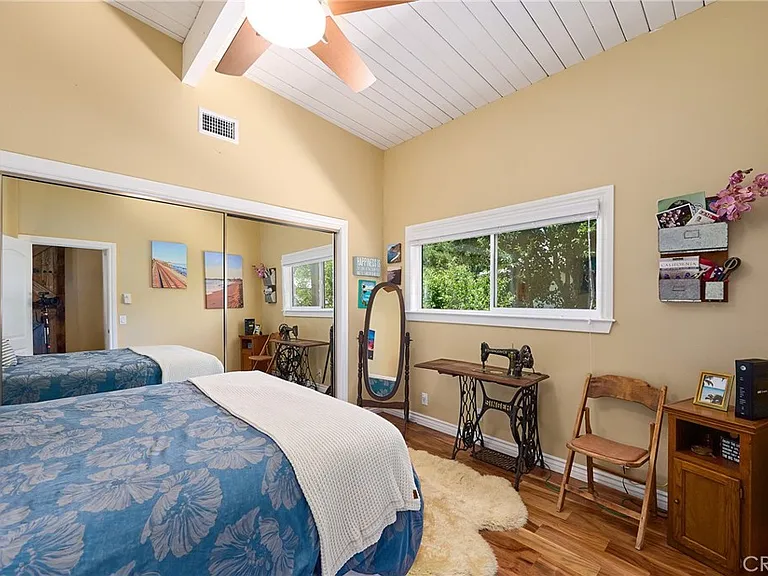 1014 Hacienda Dr — Photo 16