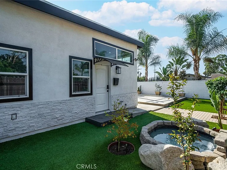 1476 Kenneth Dr — Photo 4