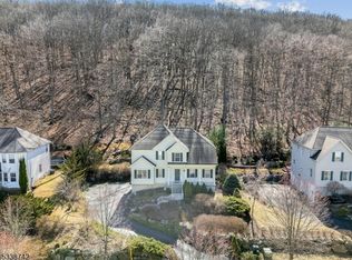 7 Bowers Dr, Hackettstown, NJ 07840