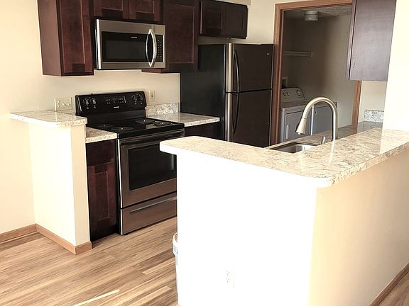 4th image of 1361 High St #112