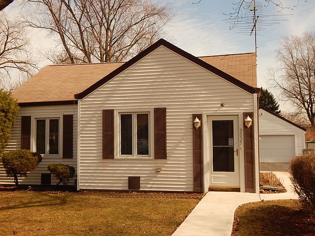 1st image of 2027 Emerson Ave