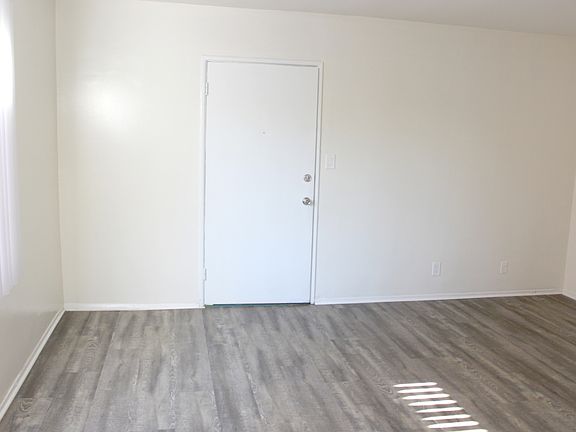 5th image of 3761 S Barrington Ave APT 1