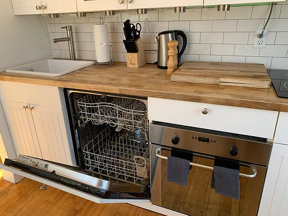 Decent counter space to prepare food - and a dishwasher to make it all easy.