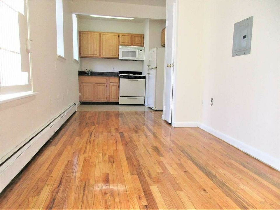 1st image of 333 E 108th St #3CC