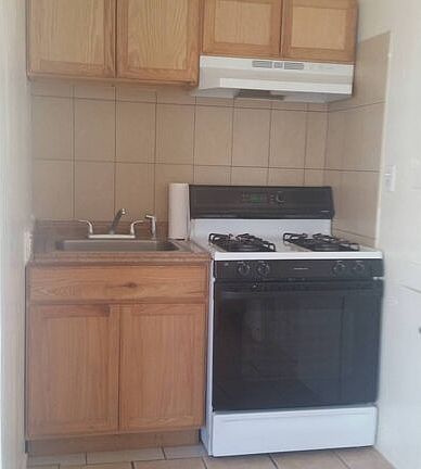 5th image of 210 B St