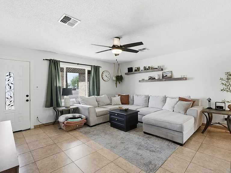 8021 E Oak St — Photo 15