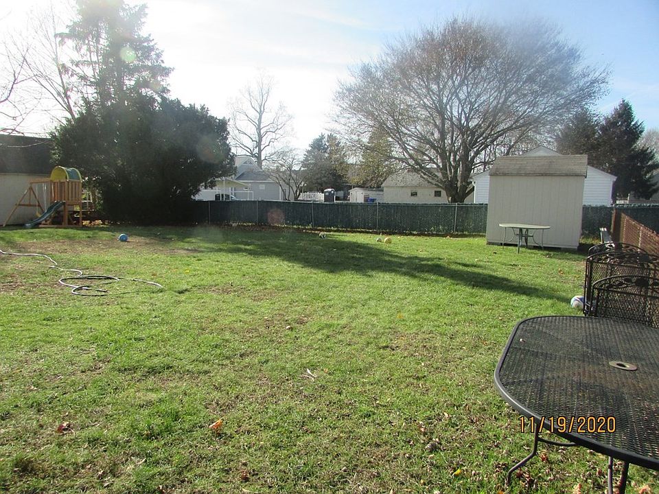 2nd image of 6 Wilson Ave #1
