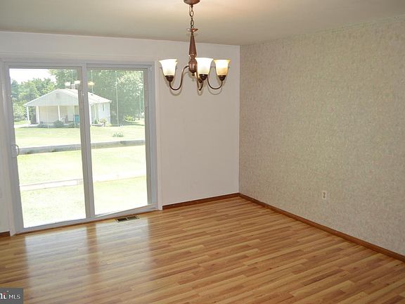 3rd image of 1719 Bollinger Rd